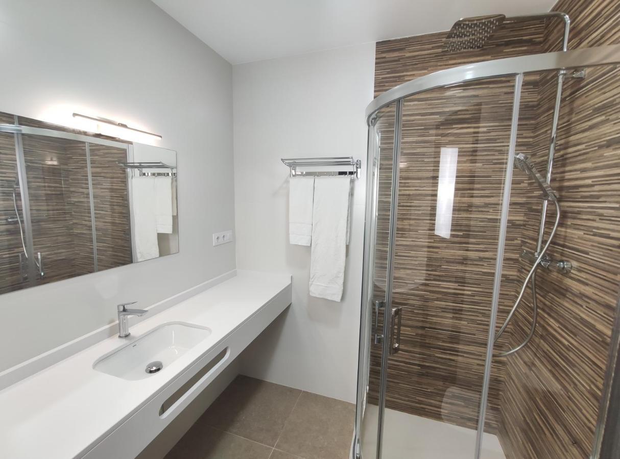 Hostal Oleo Auto Check-In Santander Exterior foto
