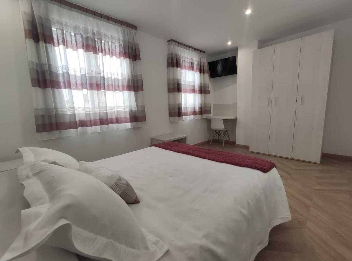 Hostal Oleo Auto Check-In Santander Exterior foto